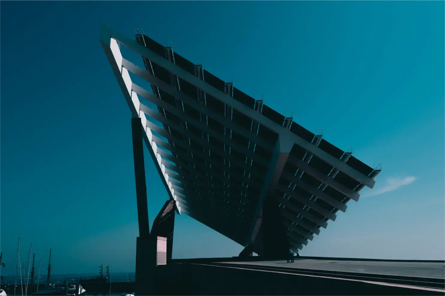 Energy market review_Hero_Image